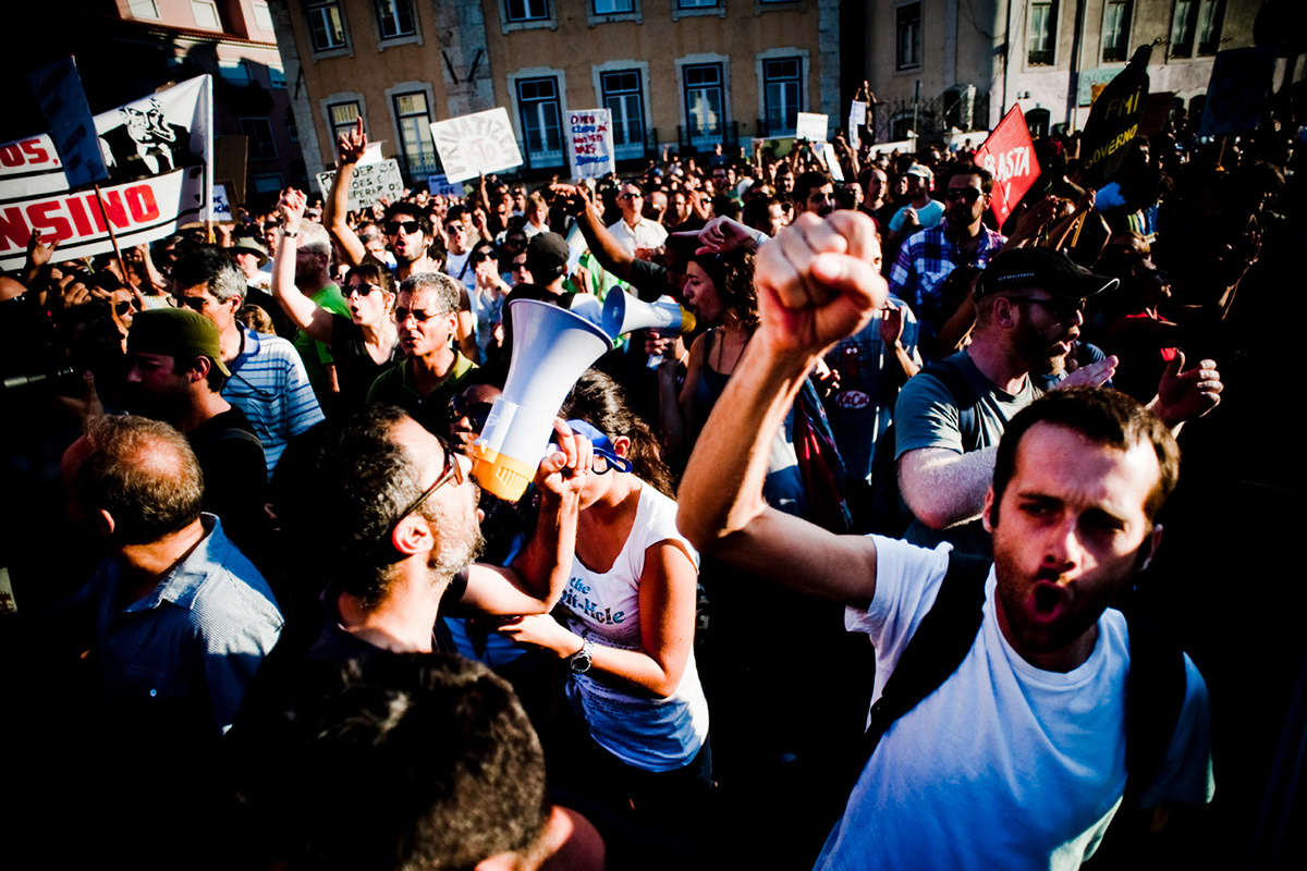 Photojournalism manifestação lisboa portugal governo arlindo arlindo camacho people street manif