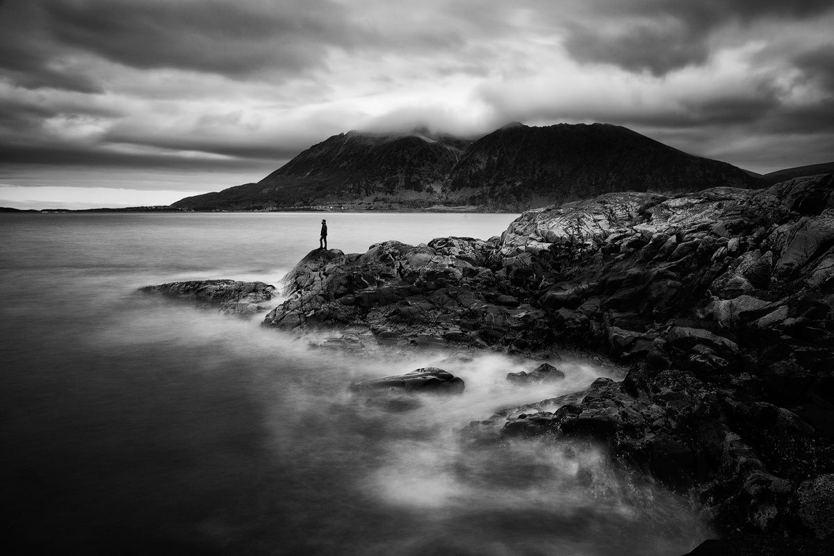 photograph Aloneseries Calle Höglund Silhuette world conceptual self-portrait portraits norway Sweden HAWAII Greece lofoten Travel