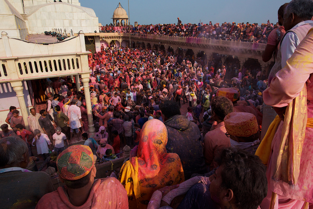 Adobe Portfolio colour festival holi India Travel krishna mathura Nandgaon temple