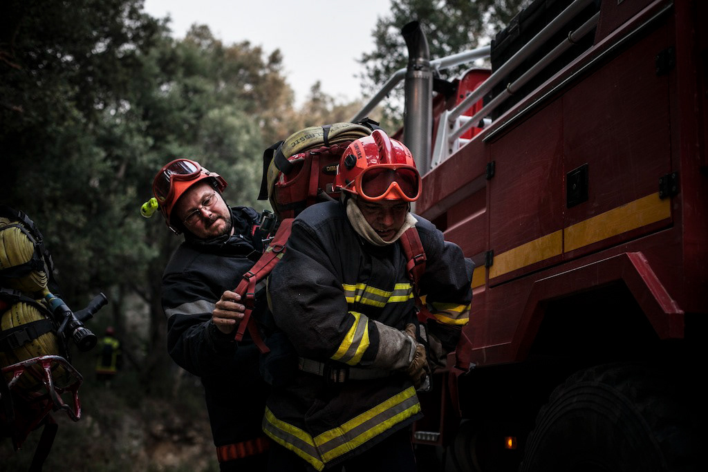 fire Empordà extinguish firefighters volunteers Nature forest