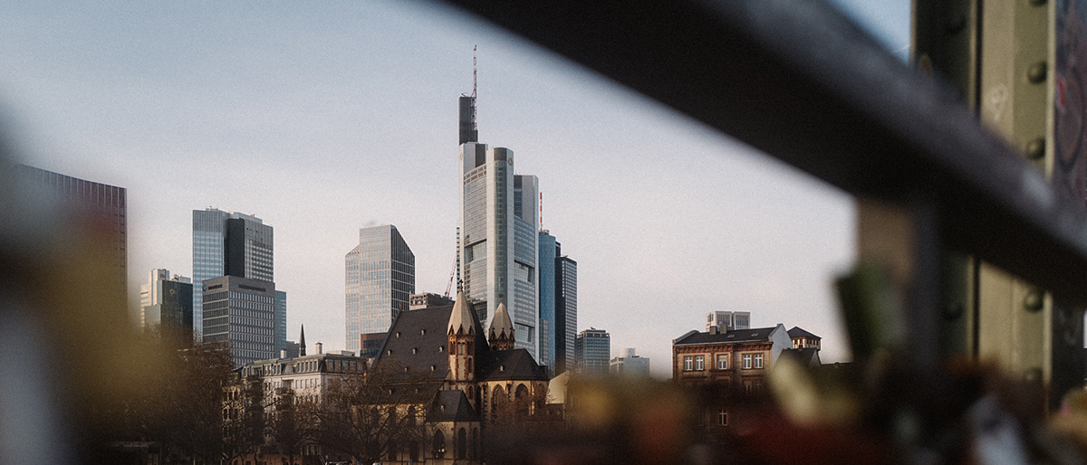 Adobe Portfolio Bank contrast crime Drugs finances Frankfurt germany humans kevin lookslikefilm mohr Photography  redlight skyline Street
