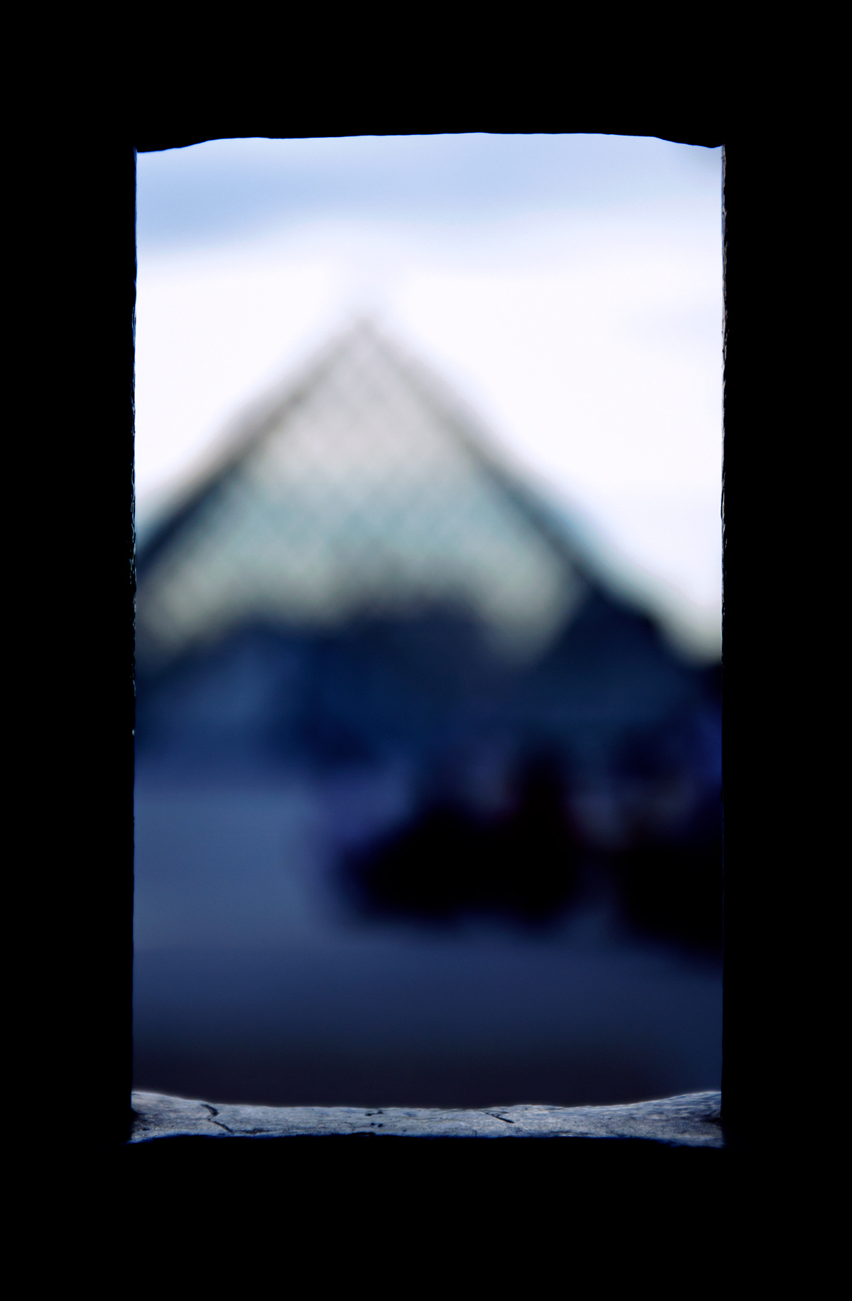 Paris louvre pyramid pyramide monument france night idea