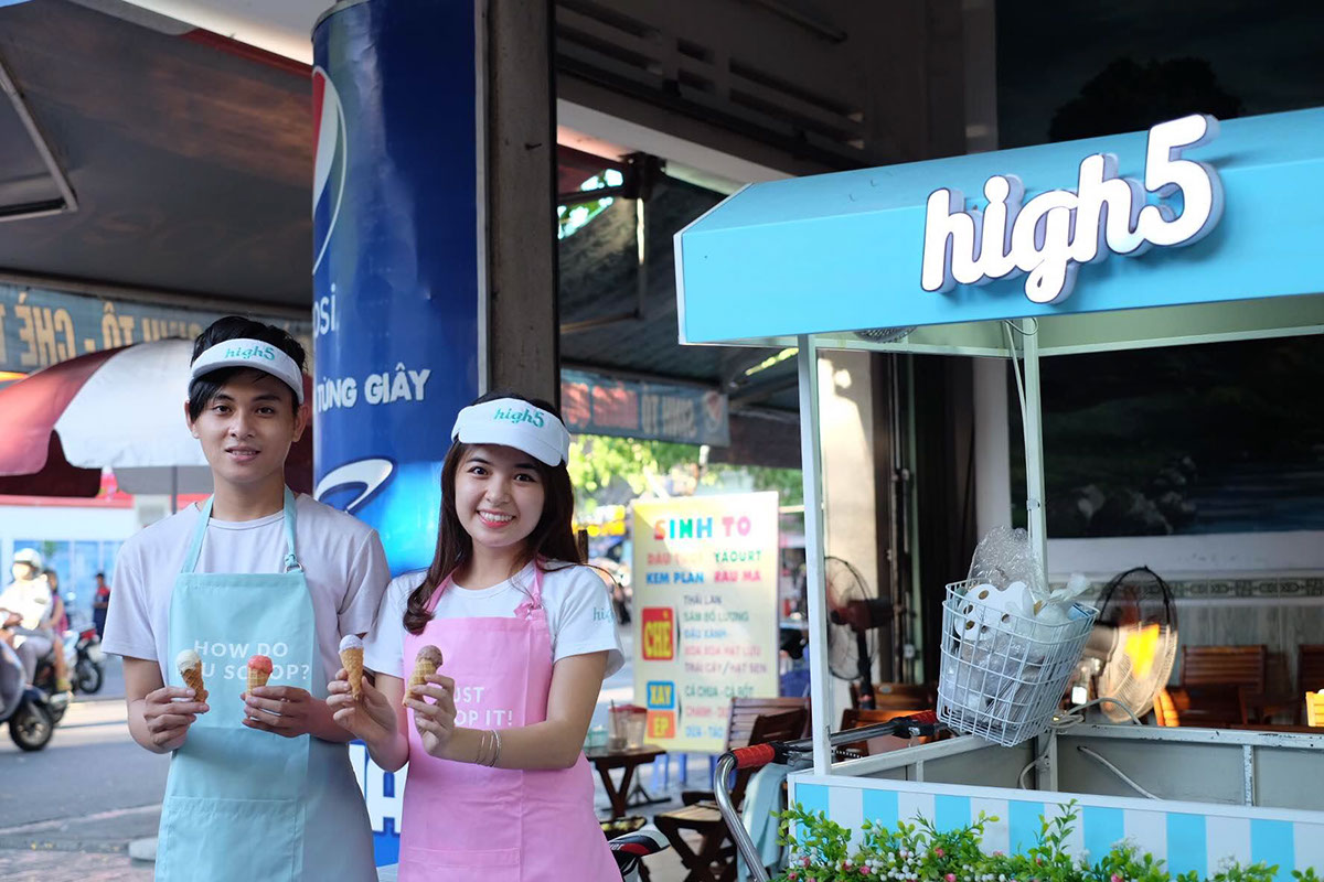 icecream concept brand blue fresh vietnam hanoi Packaging Style car
