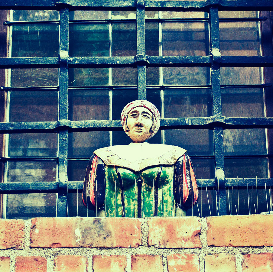 Torun gothic puppets iron brick Thorn poland milosz middle ages masks walls Teutonic