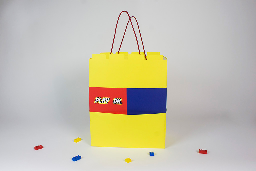 graphic design  LEGO shopping bag interactive Advertising  Bagvertising