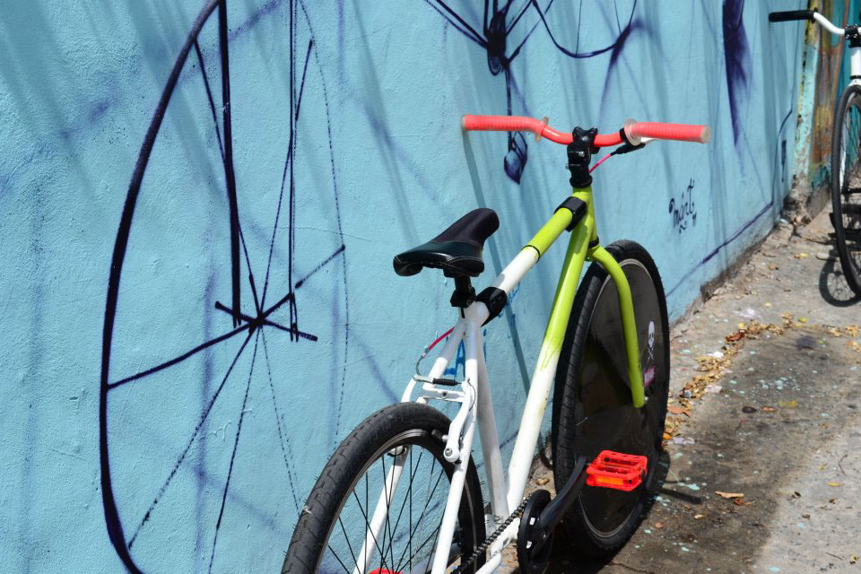 bike polo Bike restauración restoration paint pintura