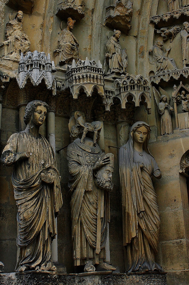 rheims Paris france L'ange au sourire cathédrale Basilique Saint-Remi duchamps shop windows Dada surrealism