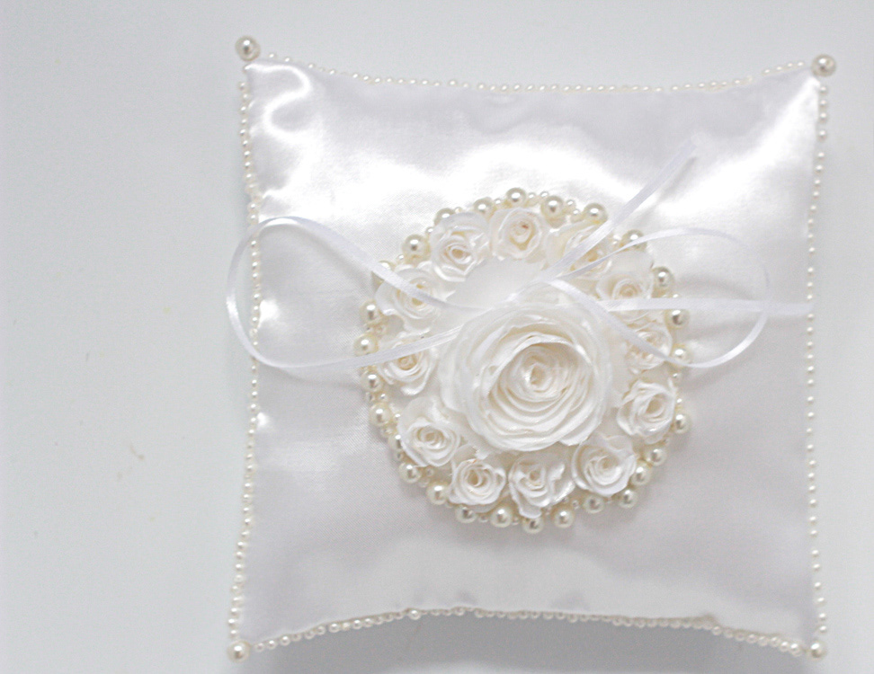 Wedding decoration pillow ring textile craft design