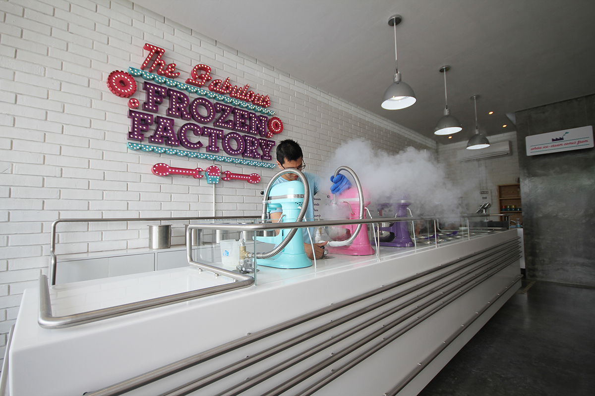 monterrey KitchenAid The Fabulous Frozen factory machine ice cream cryogenic ice cream machine