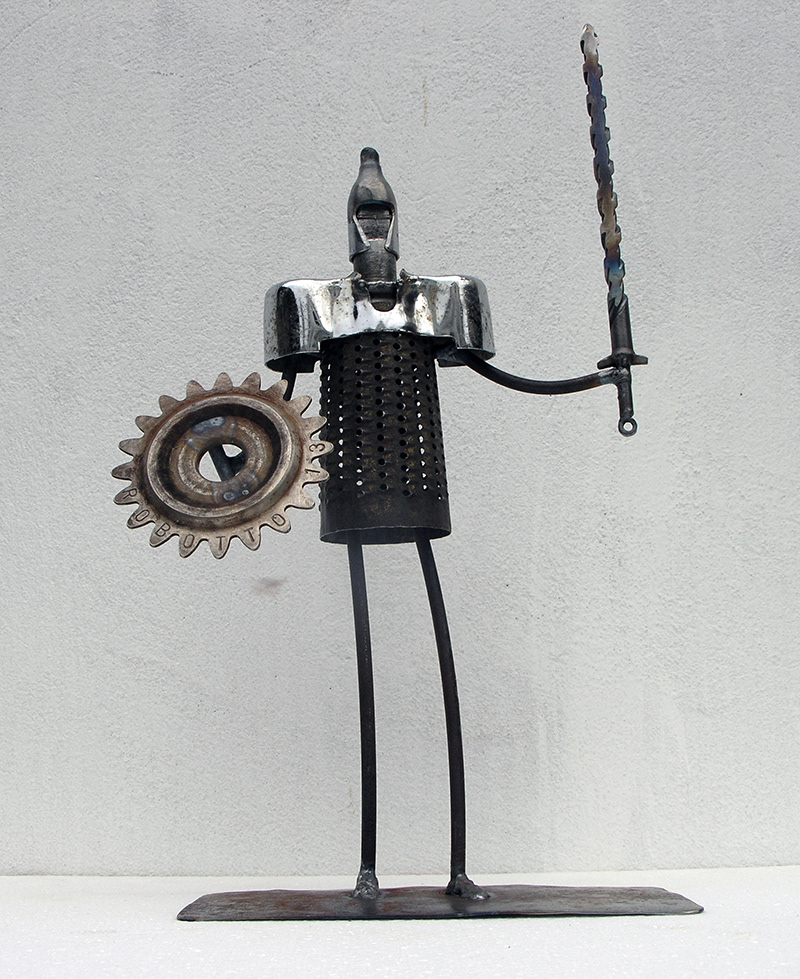 fine art robotto upcycling recycling Otto Szabo robot warrior