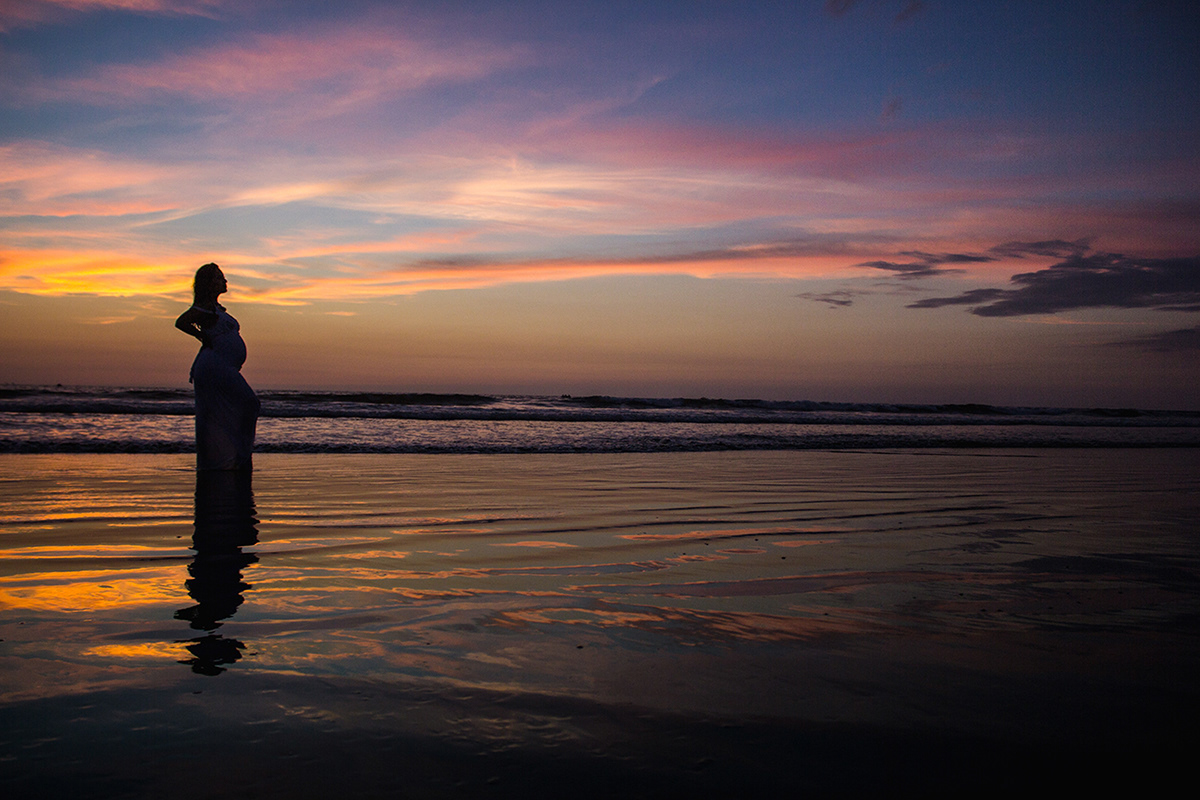 Ecuador italia pregnant embarazo Sesion de Fotos shortfilm lovestory Playas ecuador Fine Art Photo