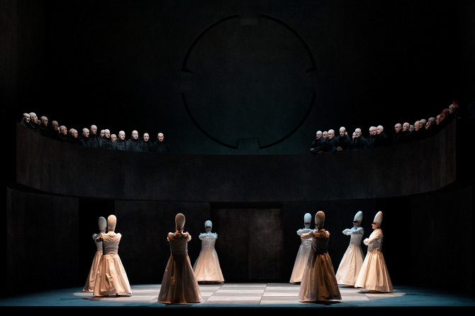 turandot Theatre opera director setdesign costumes video