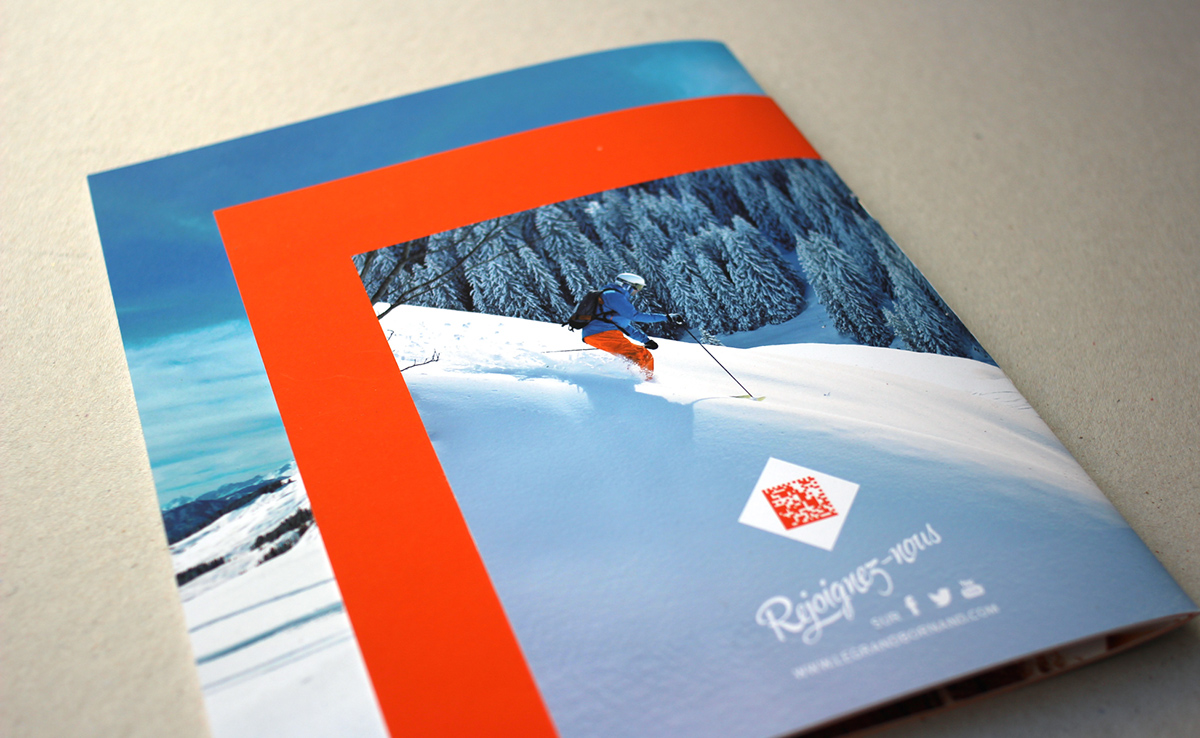 station ski Ski winter sport Sports d'hiver plaquette brochure annuelle brochure de saison Alpes communication ski Ski Resort snowboard snow hypster Hipster Vintage Design
