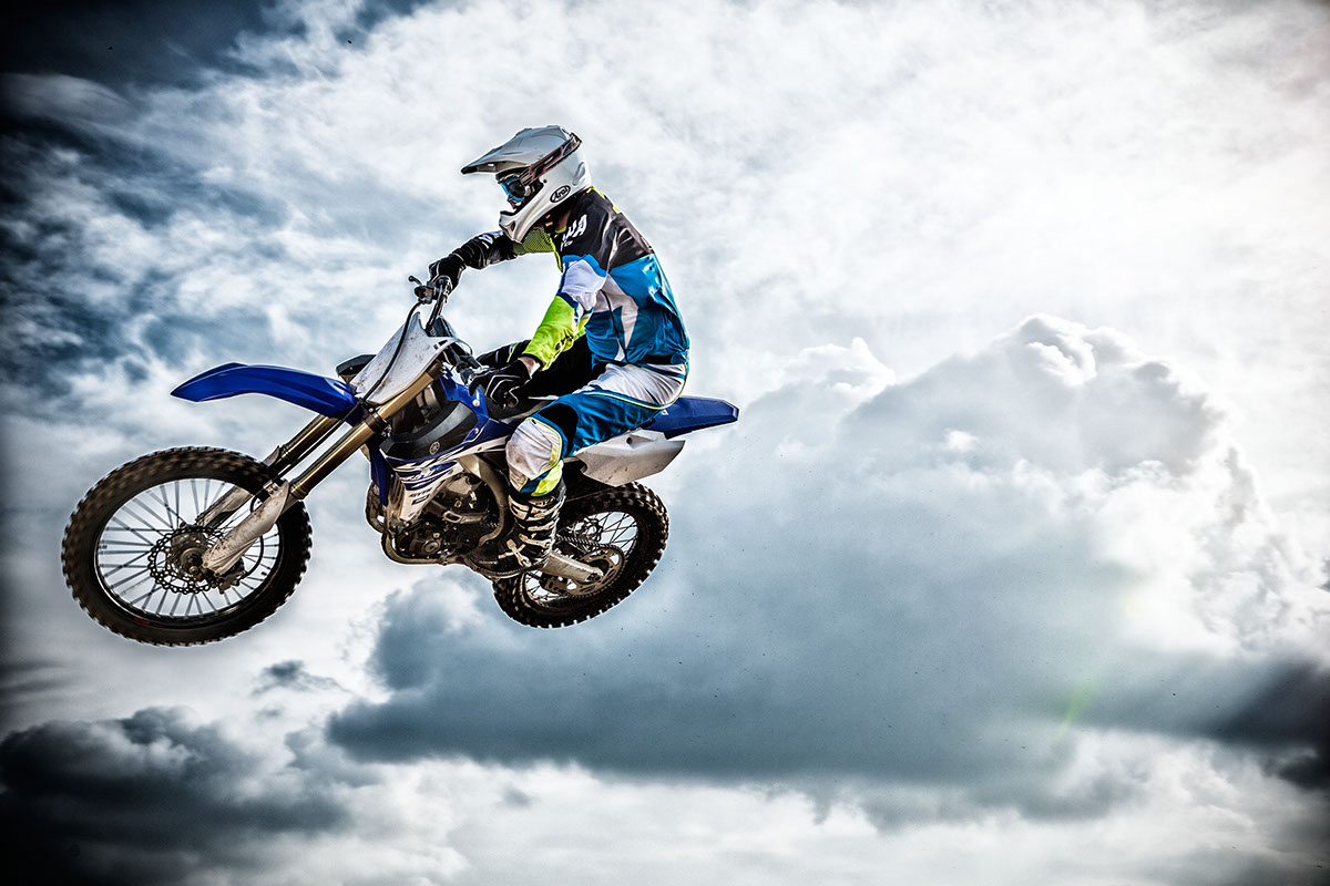 yamaha stunts mx wr250 wr450 Offroad Motorcross Wheelie jumps mud sand mxcirquit