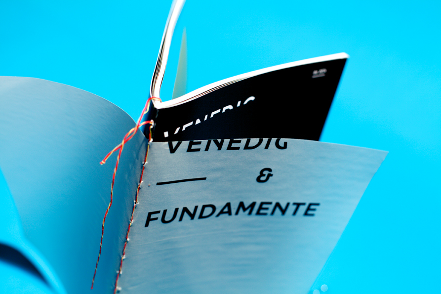 Venice Venedig architecture bienale gardini arsenal graphic book photo book minimal minimalistic simple binding transparent paper Biennale