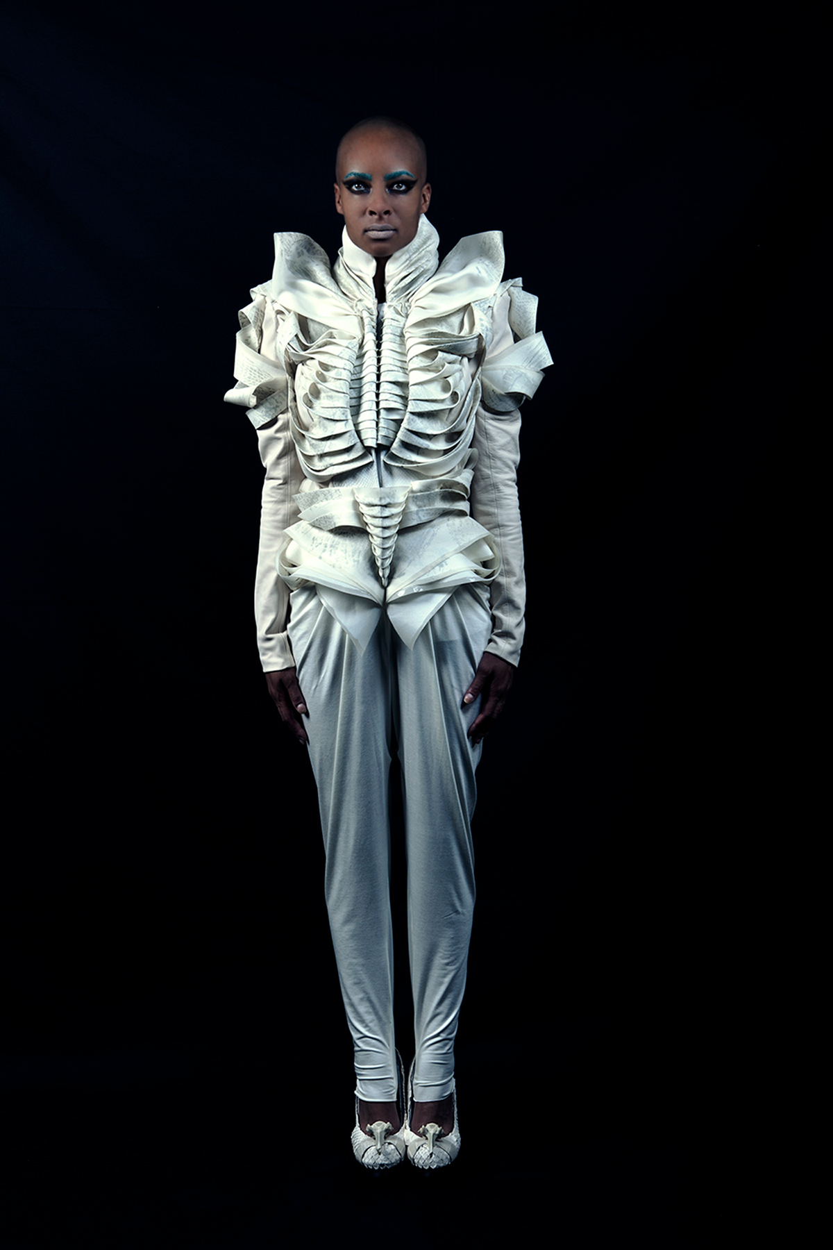 THEBREATHTAKERS FEYROUZASHOURA couture sculpture design Pleats origami  leather anatomy skeleton spine organic hautecouture manipulation texture