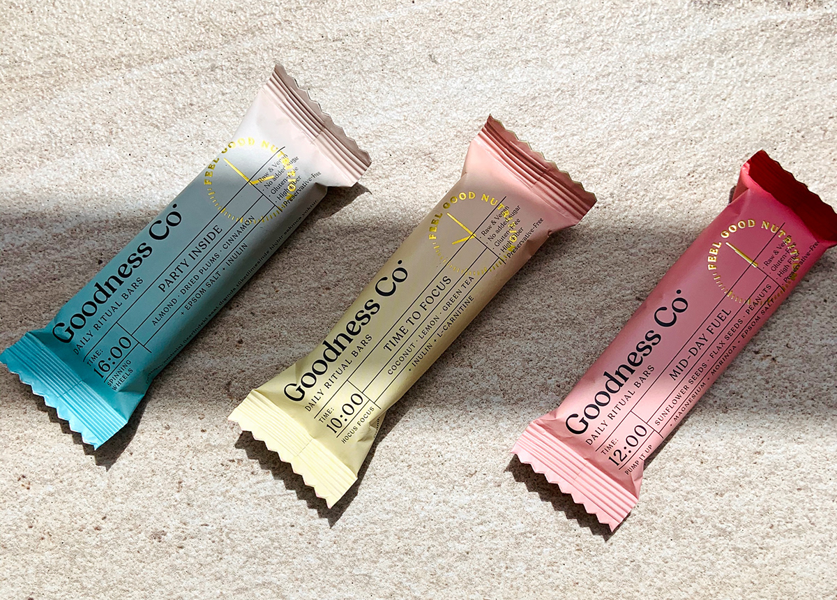 branding  color colorharmony   foodpackaging   healthy healthybars minimal minimalpackaging Packaging typography  