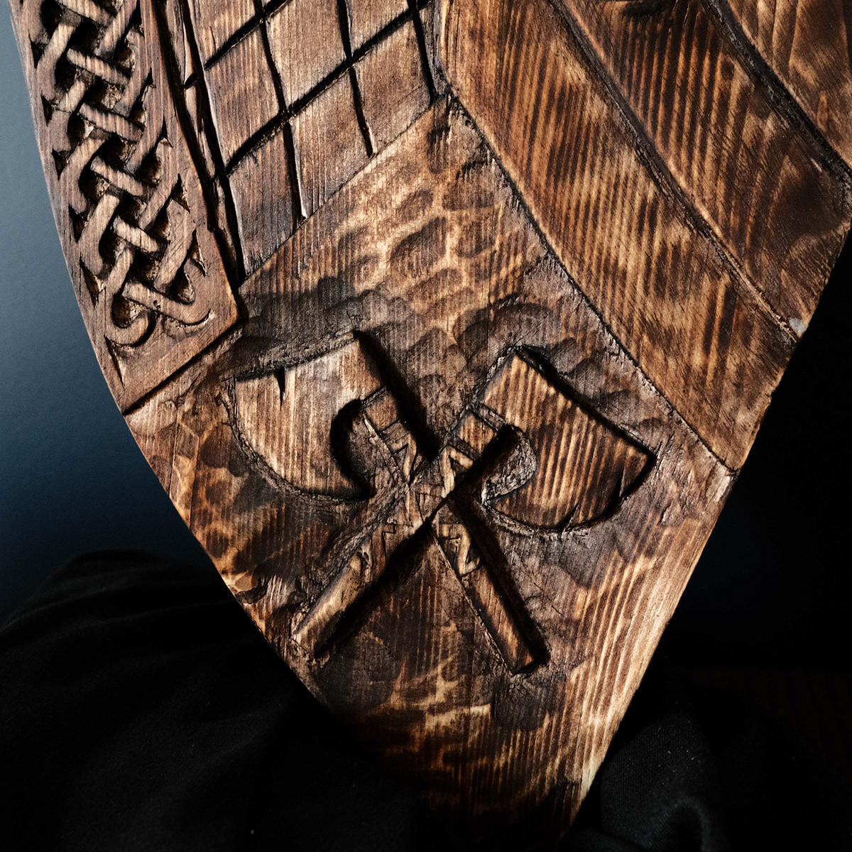 Drakkar sculpture viking wood