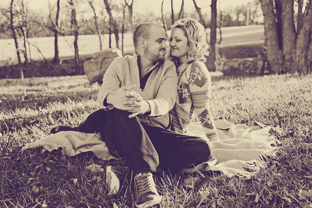 engagement photographer couples Love dallas DFW rustic Fall winter Image manipulation texas