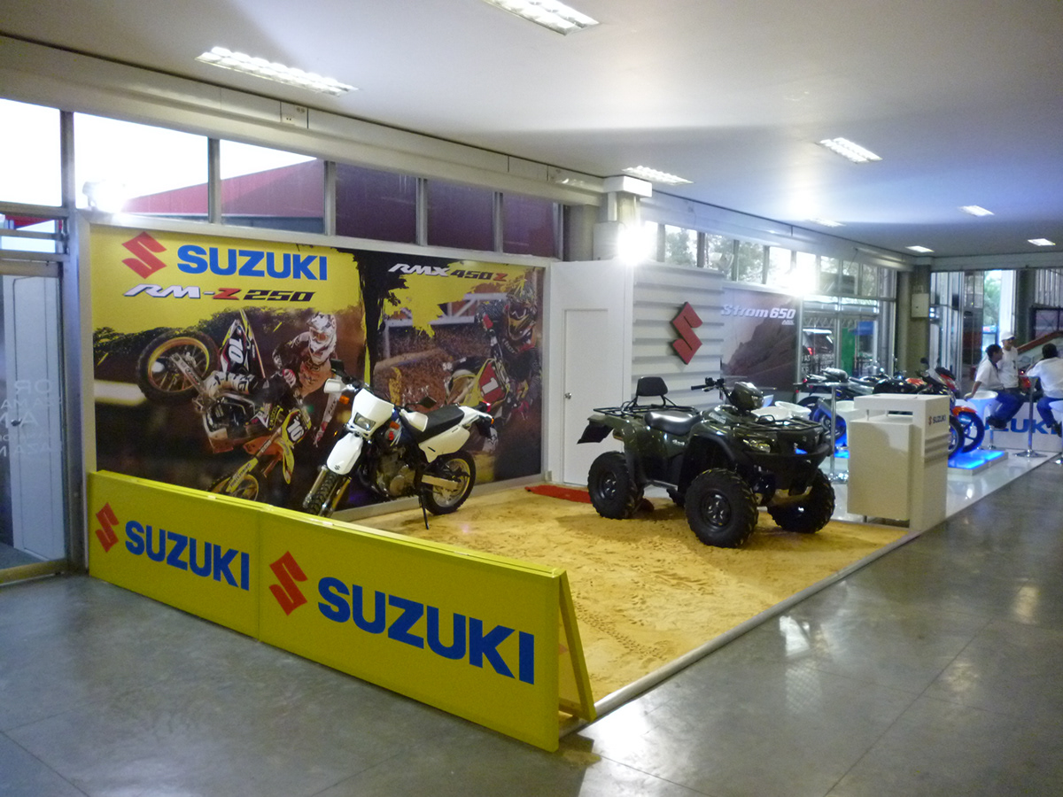 stands  Suzuki  petrobras  exhibit