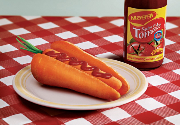 burguer Tomato plate table comida Food  hot dog junk food comida chatarra salsa salsa de tomate Maggi nestle Hamburguesa