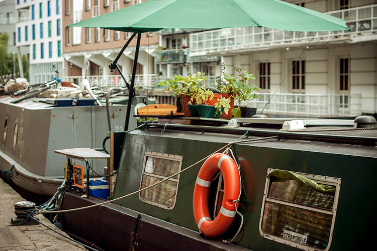 London regent's canal canal Boats Camden Town Regent's Park city Urban