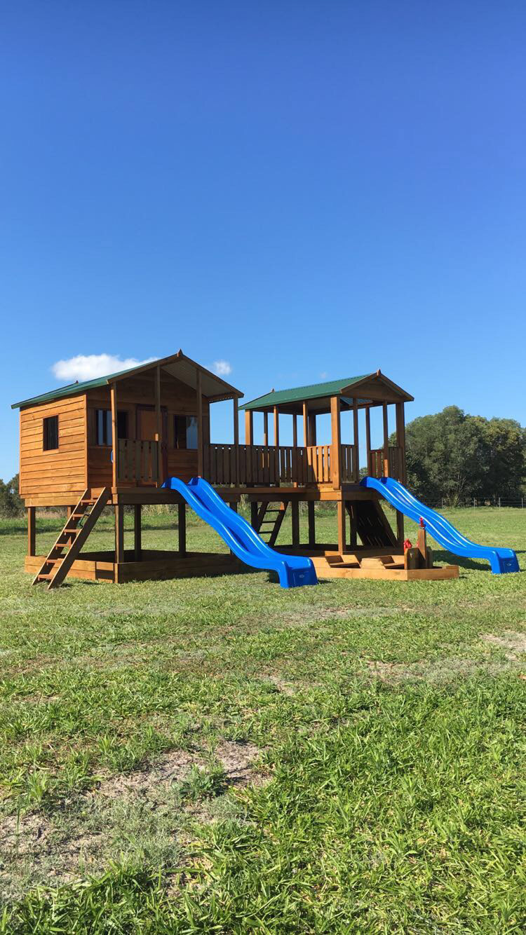 cubby house kids play Outdoor