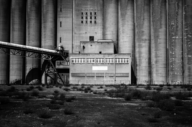 silo concrete industrial port rousn JB POULAIN seine Le Havre