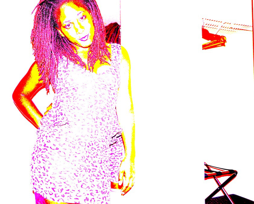 me antonette artist model leopard dress mirror color curves woman locks black hotel print