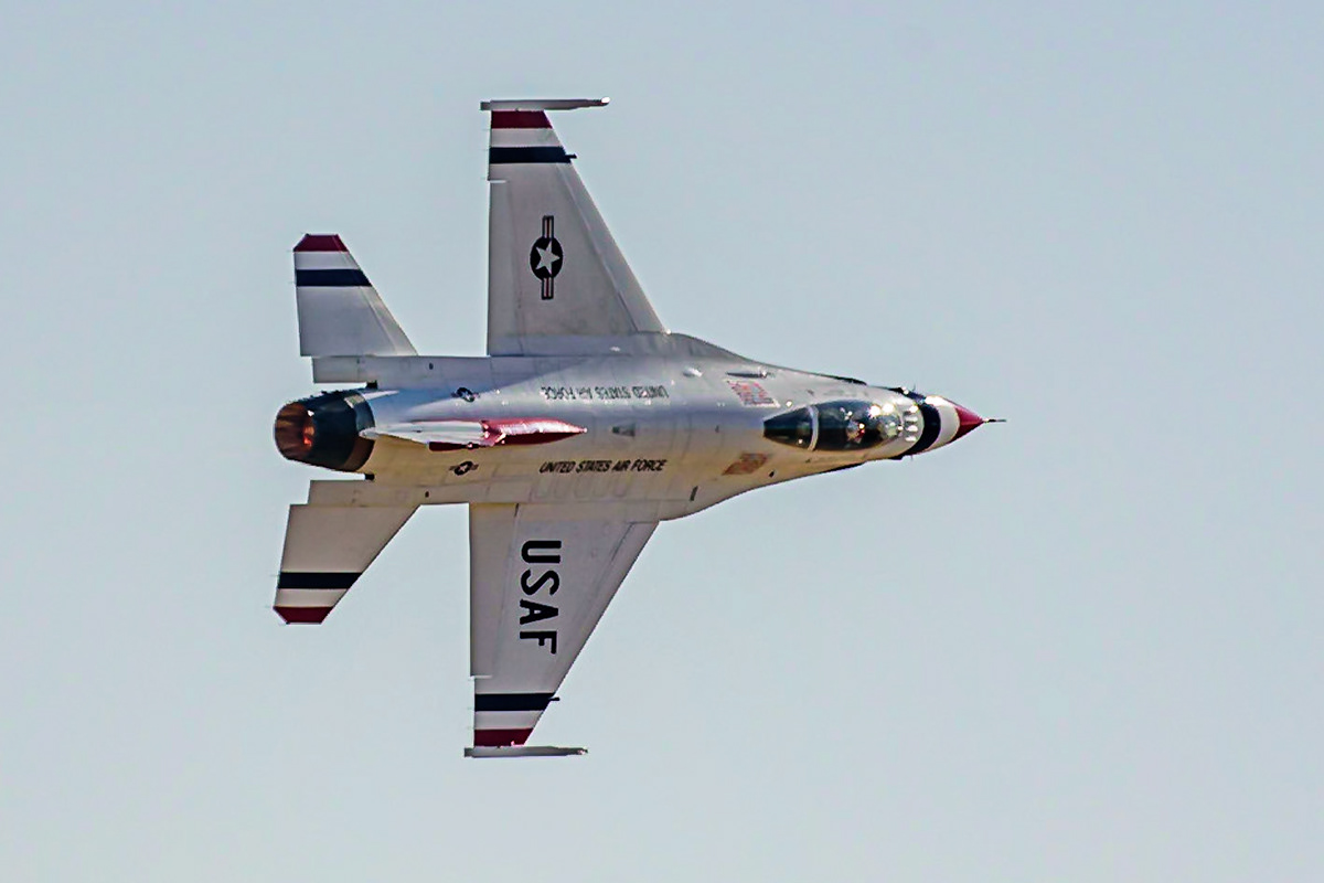 airshow aviation California f16 Jet jet fighter sacramento Thunderbirds USAF USAF Thunderbirds