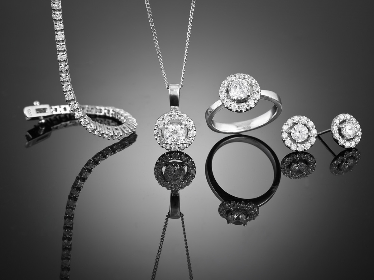 dean elliott Studio Shoot jewelry diamonds gold Platinum rings Watches high end product Necklace