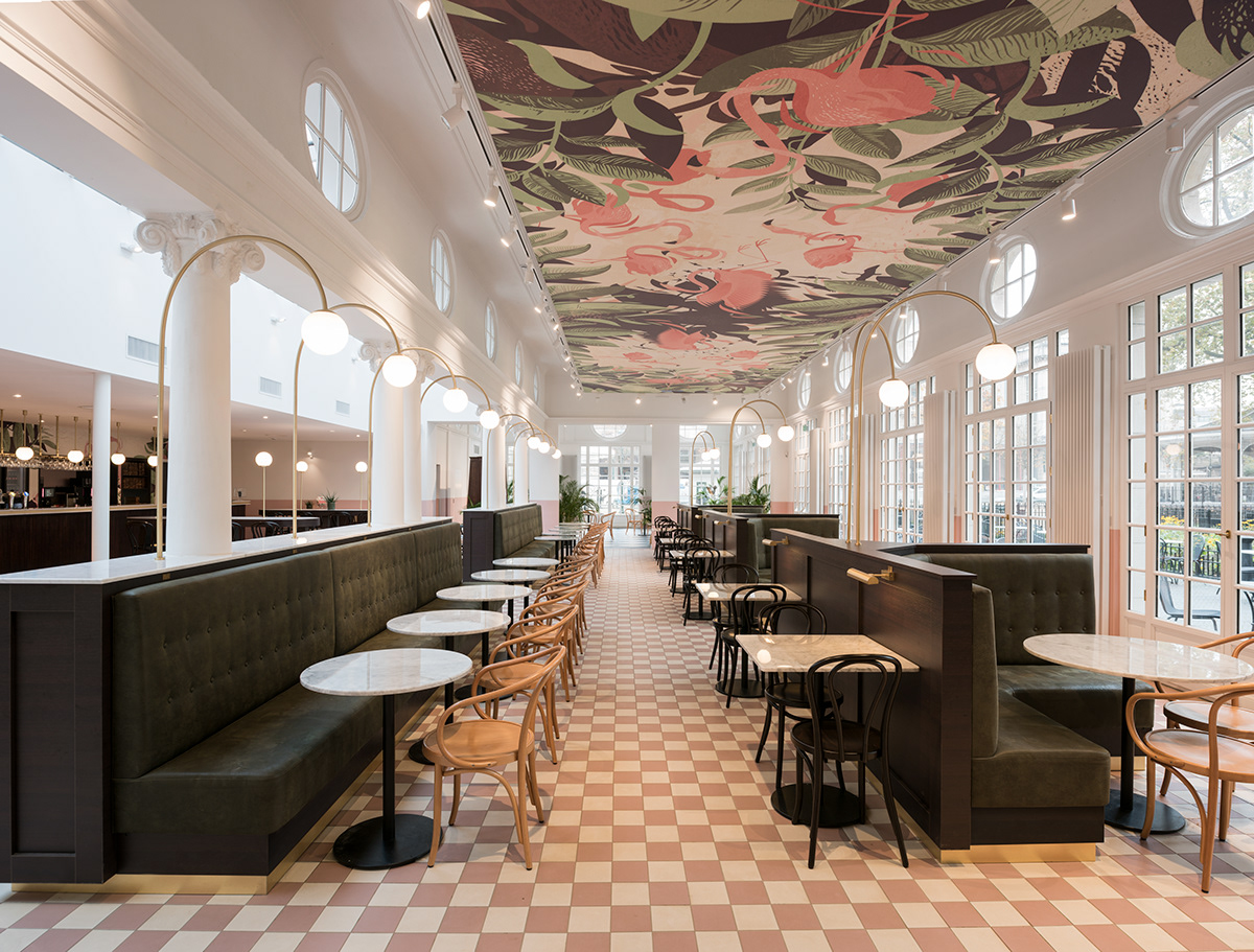 restaurant Grand Cafe flamingo pink Interior interior design  branding  illustratrion zoo creneau international