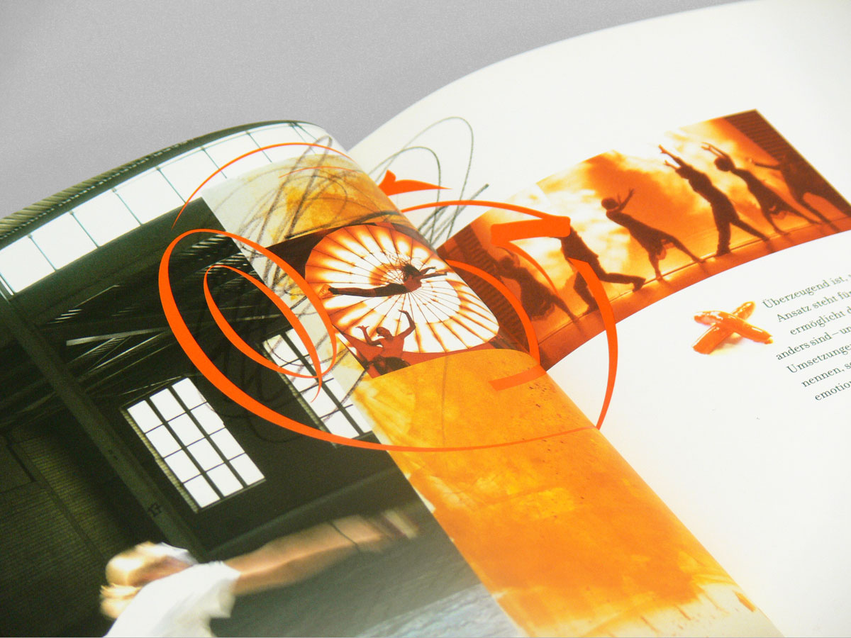 Experience Event manufacture Original orange agency brochure portfolio passion team spirit