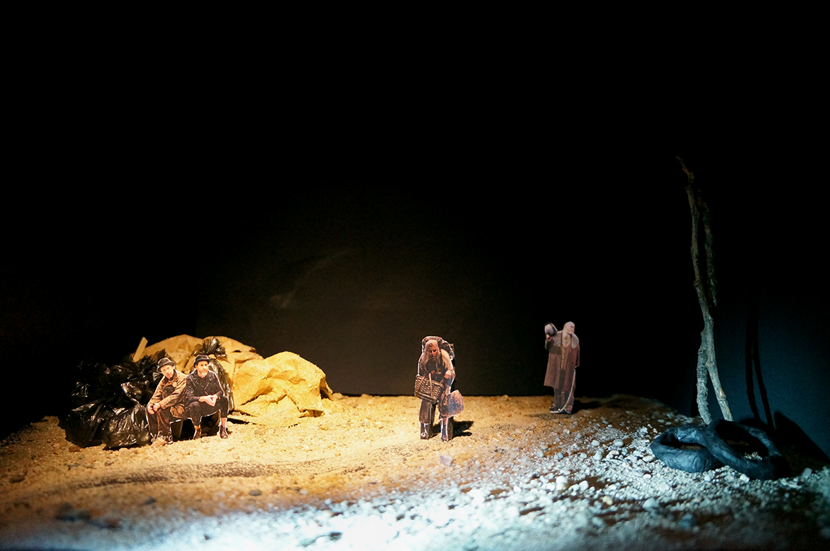 Samuel Beckett waiting for godot scenography wasteland garbage perfomance