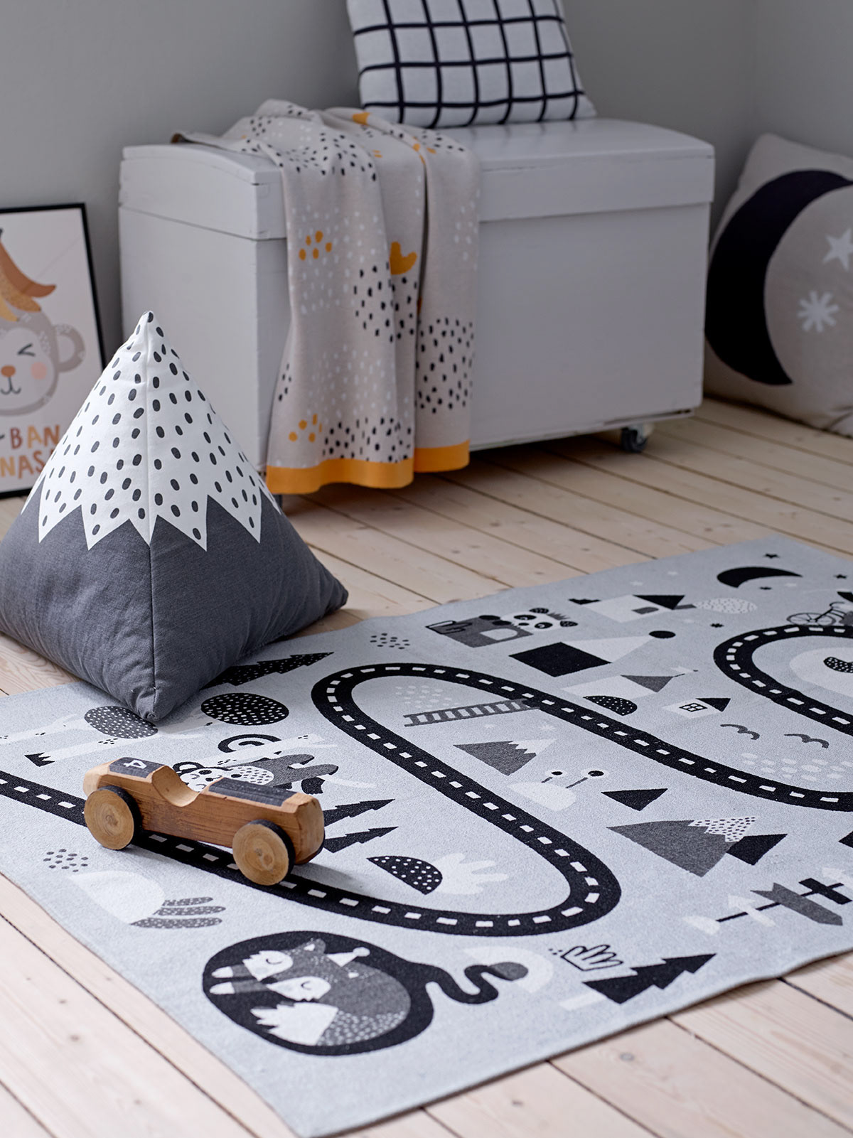 kidsroom cushion towel bedding ILLUSTRATION  forest Magic   baby Scandinavian