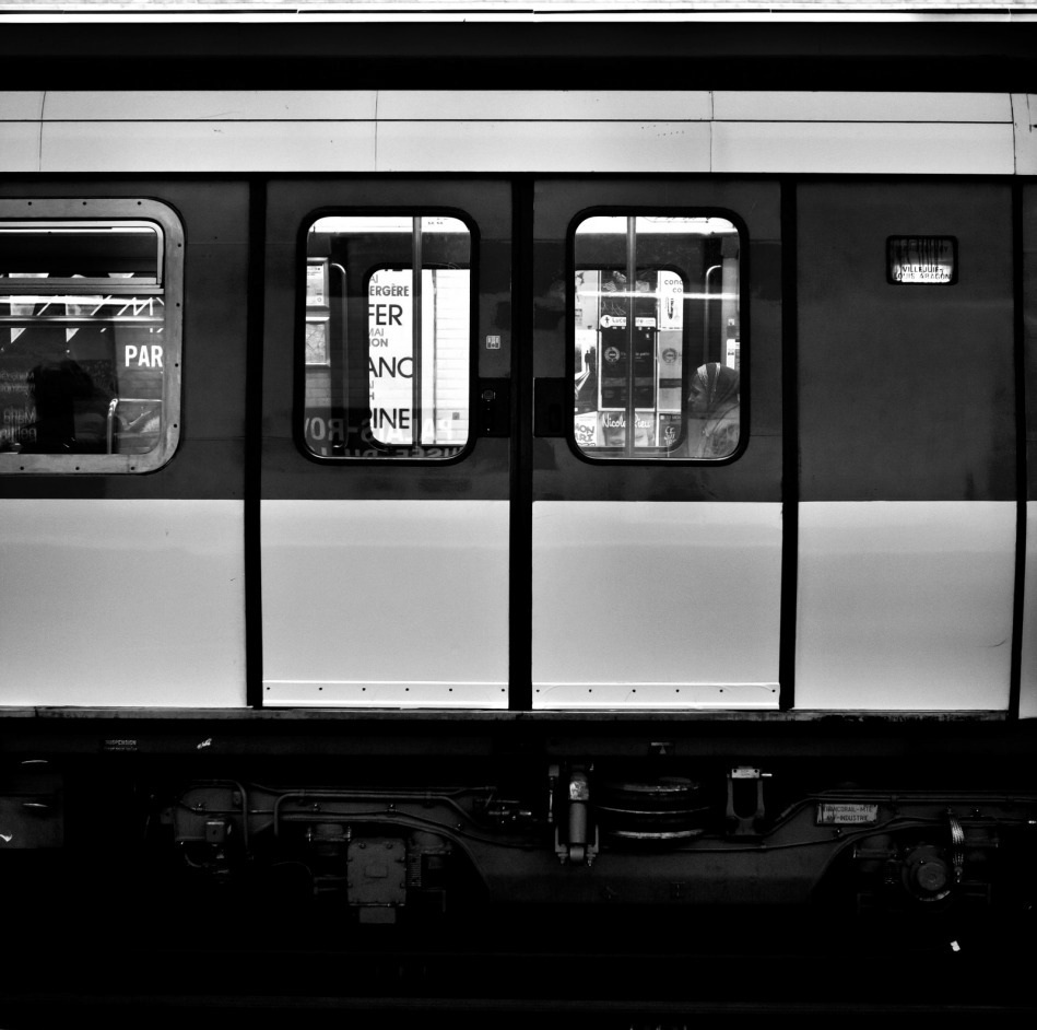Paris underground trains life fast lane black and white canon eos 5dmk2 5dmk2 black & white Travel lonely daily