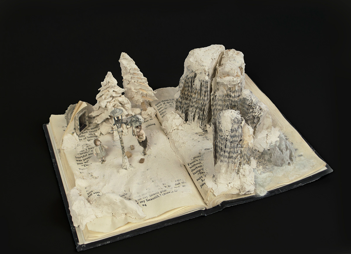 book art paper art 3D illustration ILLUSTRATION  paper sculpture children's book mixed media sculpture Story Book fabrication