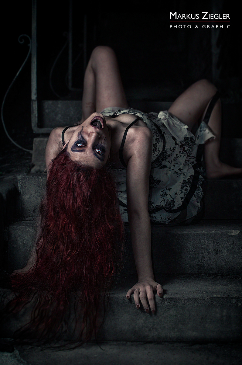 ring horror movie girl creepy psycho redhair Outdoor photoshop mz-photographic