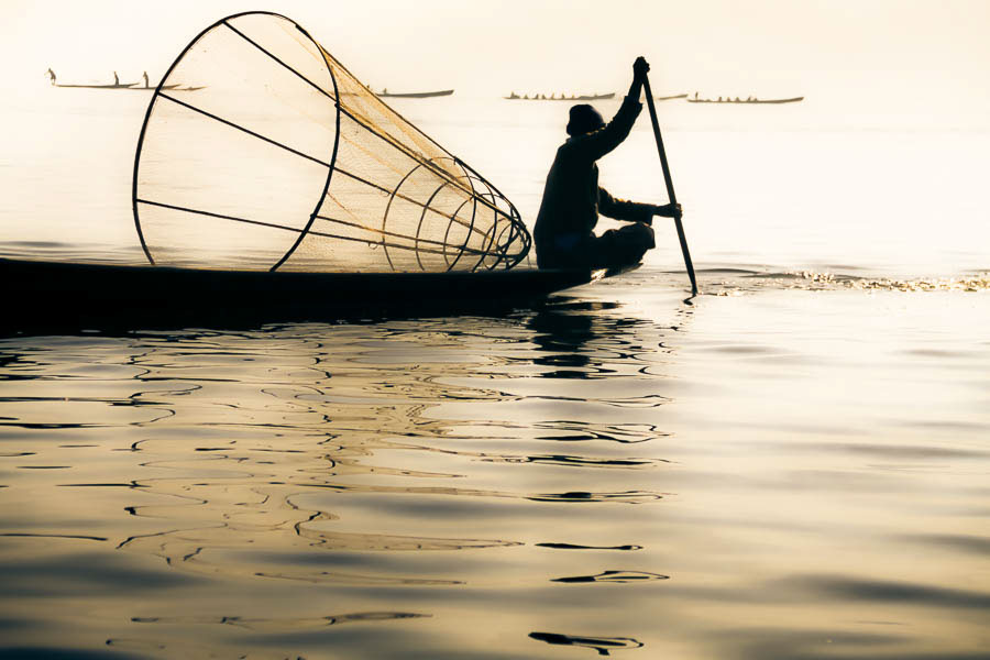INLE myanmar birmanie burma asia lake Fisherman fishing village floating