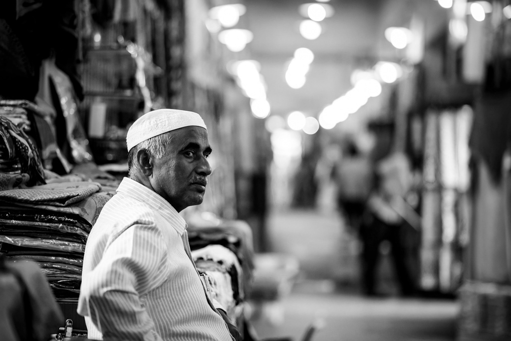 street photography black and white Photography  Qatar doha street portrait ndarwish nabil darwish visual story telling story-telling