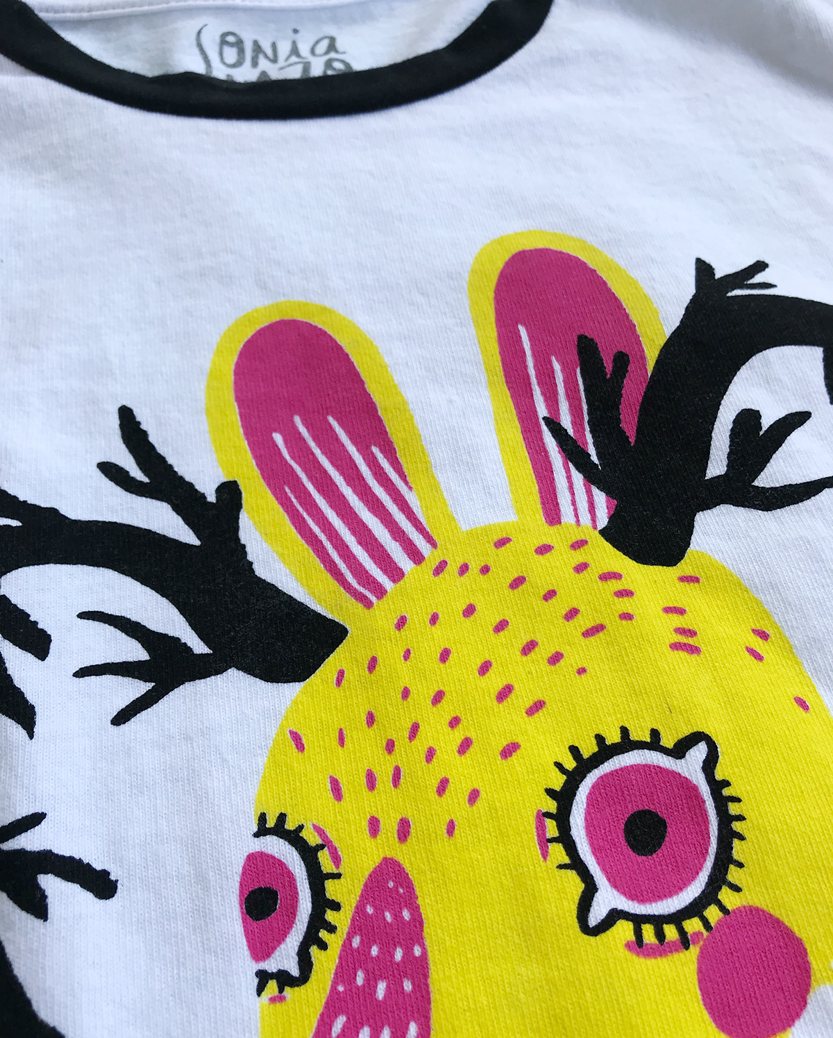 El Salvador apparel clothes screenprint rabbit