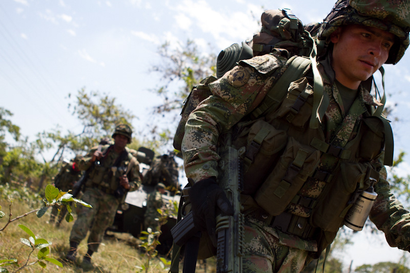 colombia Guerra War  cauca  native  nasa  combates  conflicto