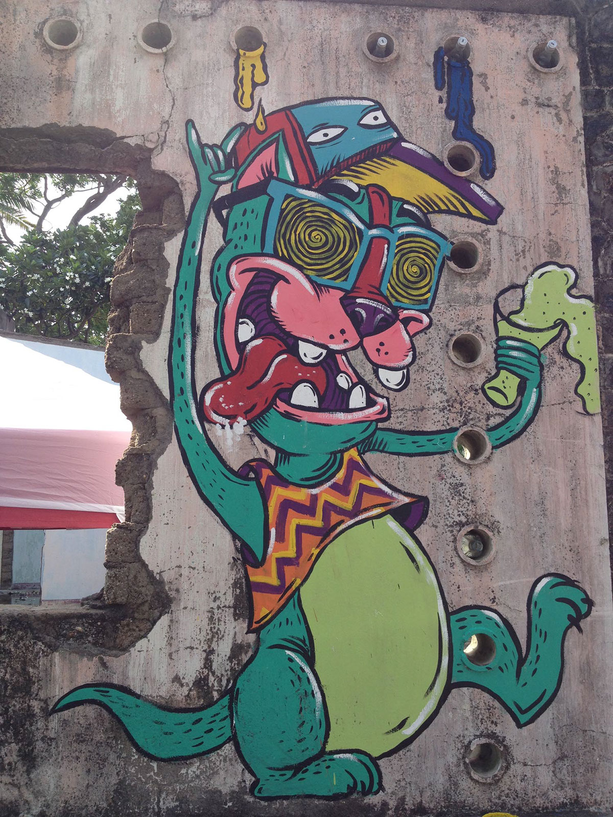 illustrate Mural Trinco  Sri lanka livetrinco octopus surfer dj music festival art Sun