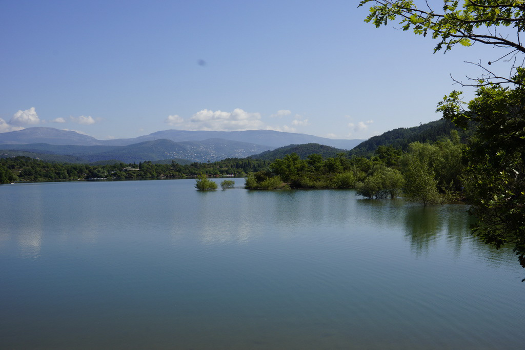 france barrage "Le lac de Saint Cassien"