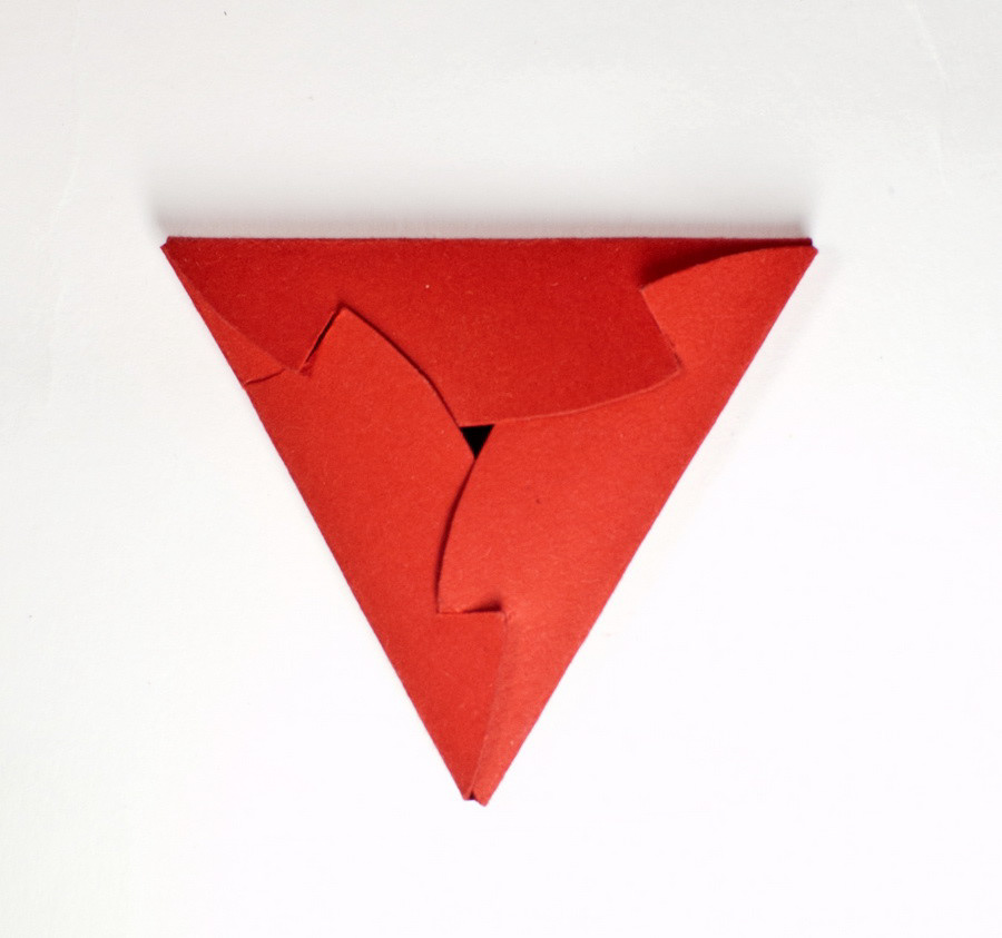package mediator pick triangle red small package