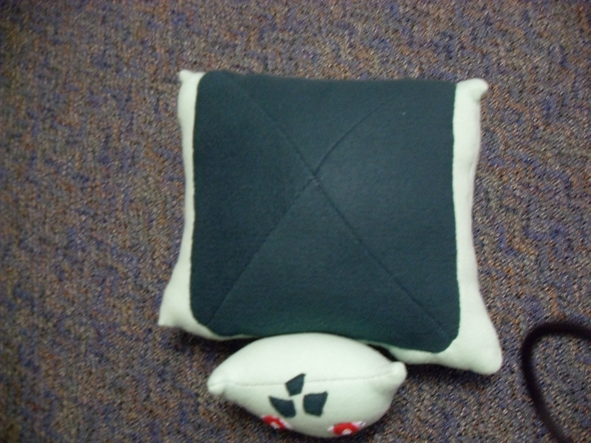 sewing Pokemon Bulbasaur pillow stuffed animal stuffed Fleece animal game toy