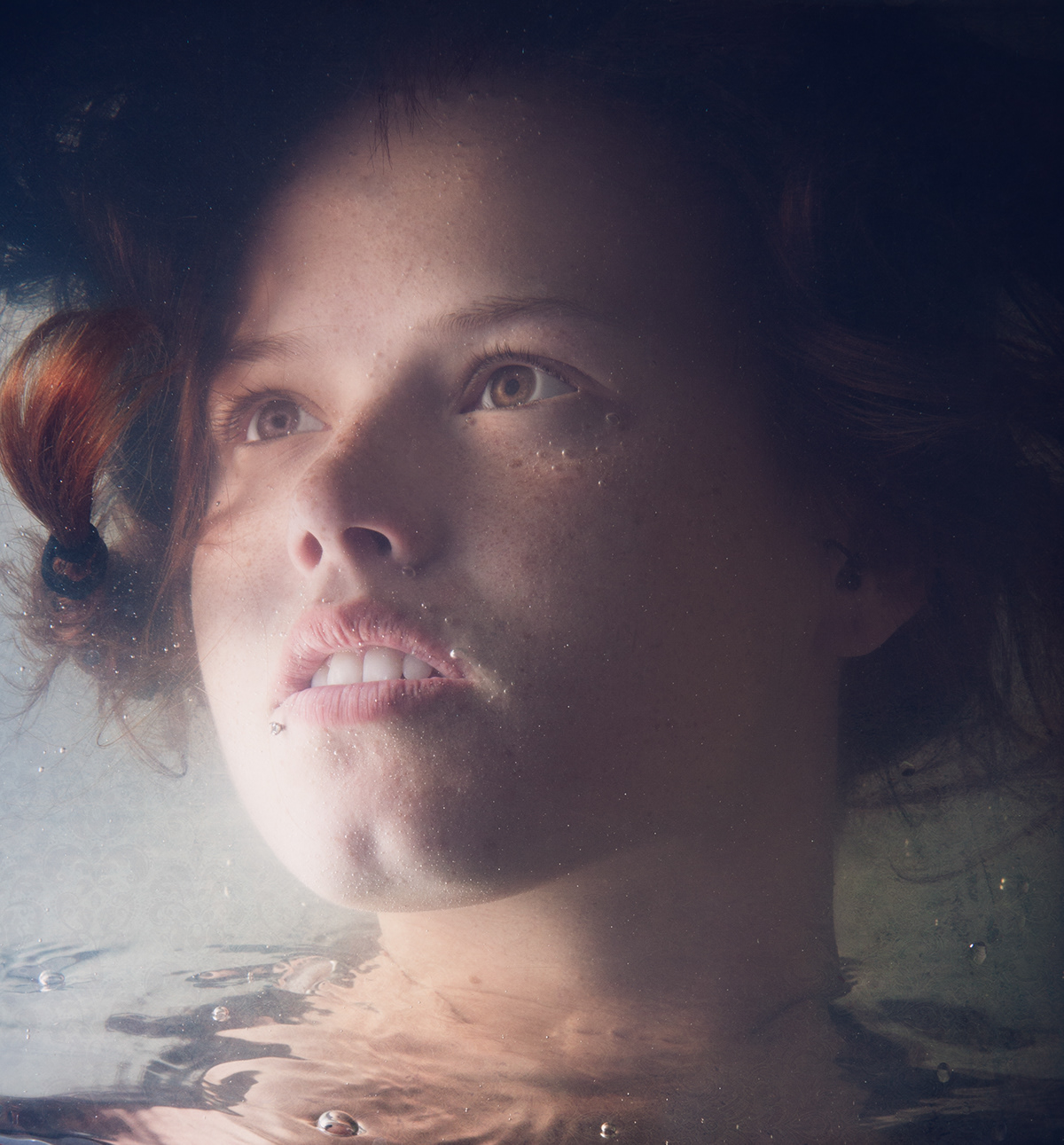 portrait  water  underwater water  flow lighting  Strobe people  headshot Expression breathe jar