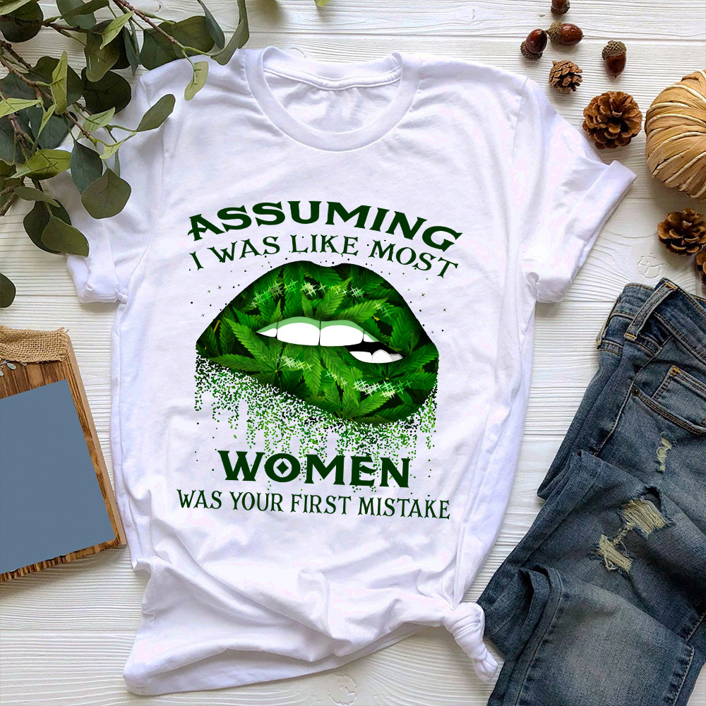 assuming canabis Clothing lip t-shirt T-Shirt Design weed women