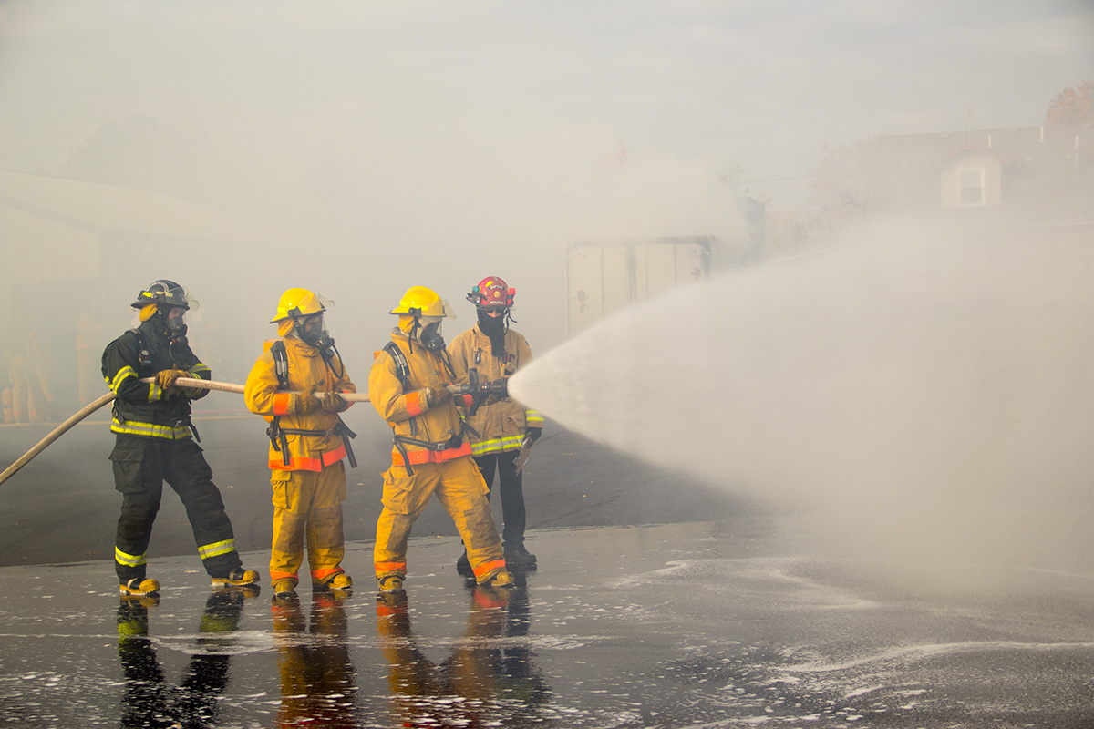 Firefighter's fire action Fire Training