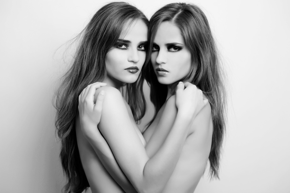 modeling  beauty  twin models makeup
